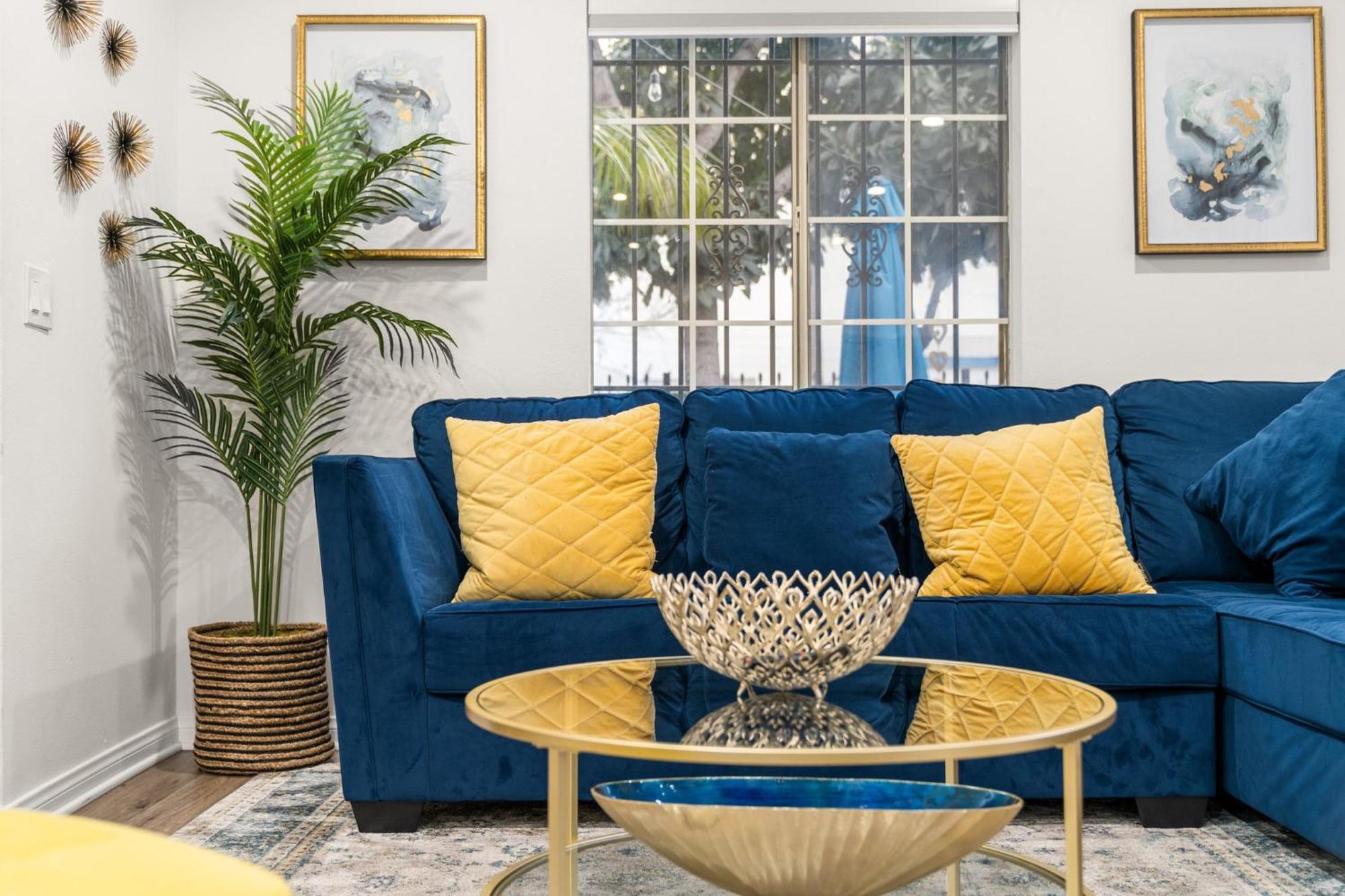 The Avalon - 35 Percent Off July 2025! Fees * Los Angeles